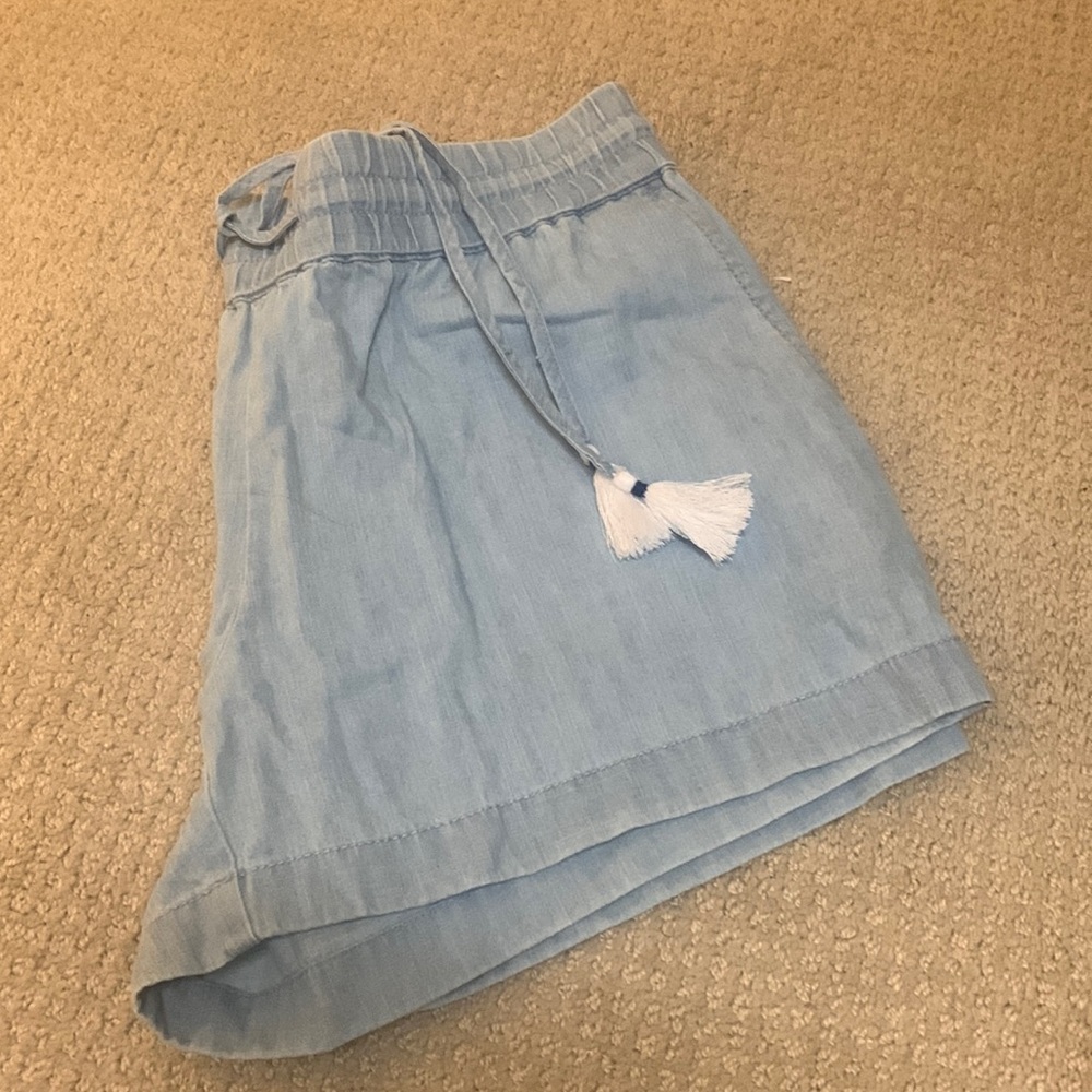 Vineyard vines chambray shorts